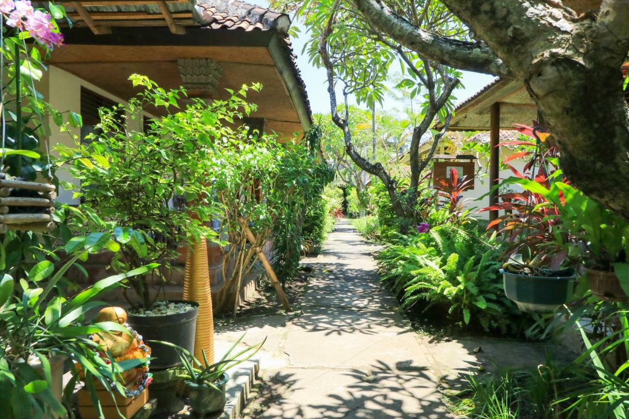 Mertha Jati Hotel Kuta  Exterior photo